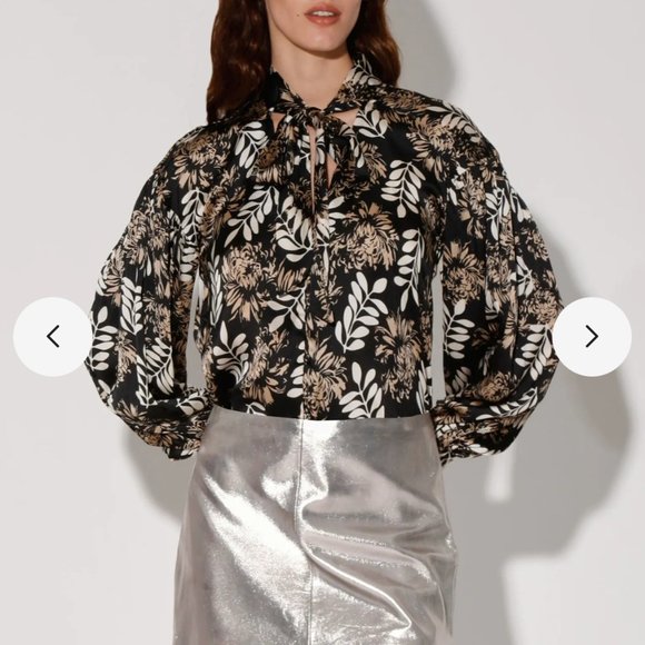 Walter Baker Luxury Haley Silver Metallic A-line Lambskin Leather Mini Skirt - Picture 2 of 15